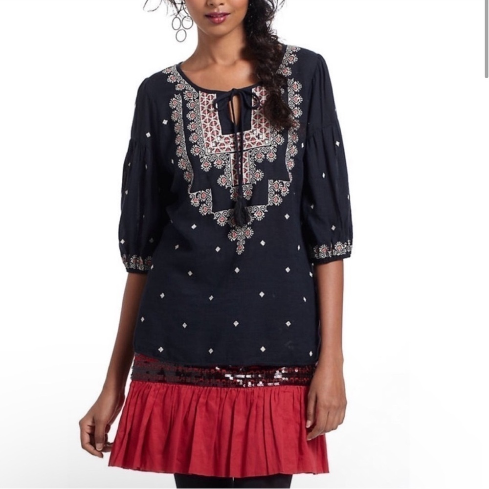 ANTHROPOLOGIE VANESSA VIRGINIA Boho Embroidered Stitched Medallions Tunic Top M